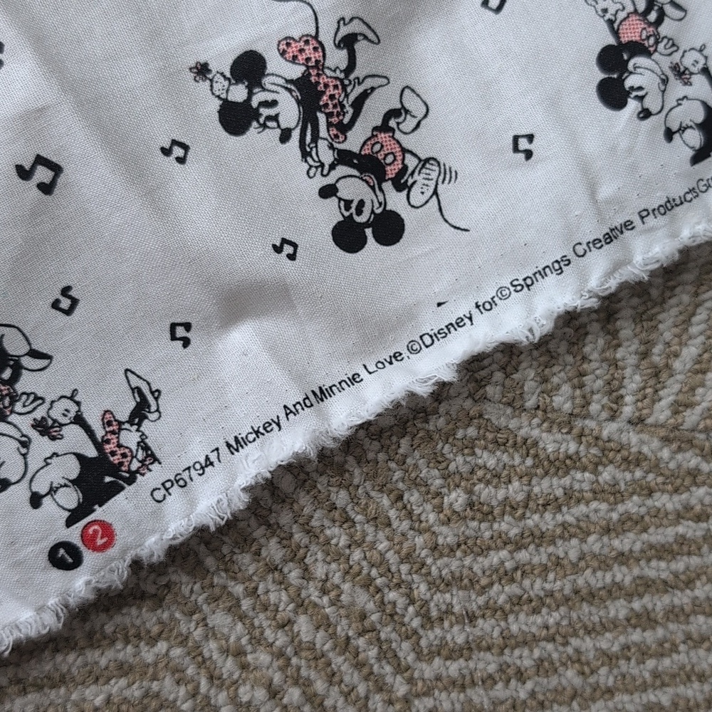 Spring Creative Disney Mickey & Minnie Musical Cotton Quilt Craft Fabric - Picture 7 of 9